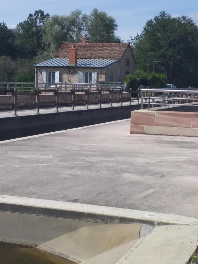 La Maison Du Canal Vaux  Exterior foto